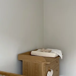 We Are Bitte – Nature dresser oak commode 2.0